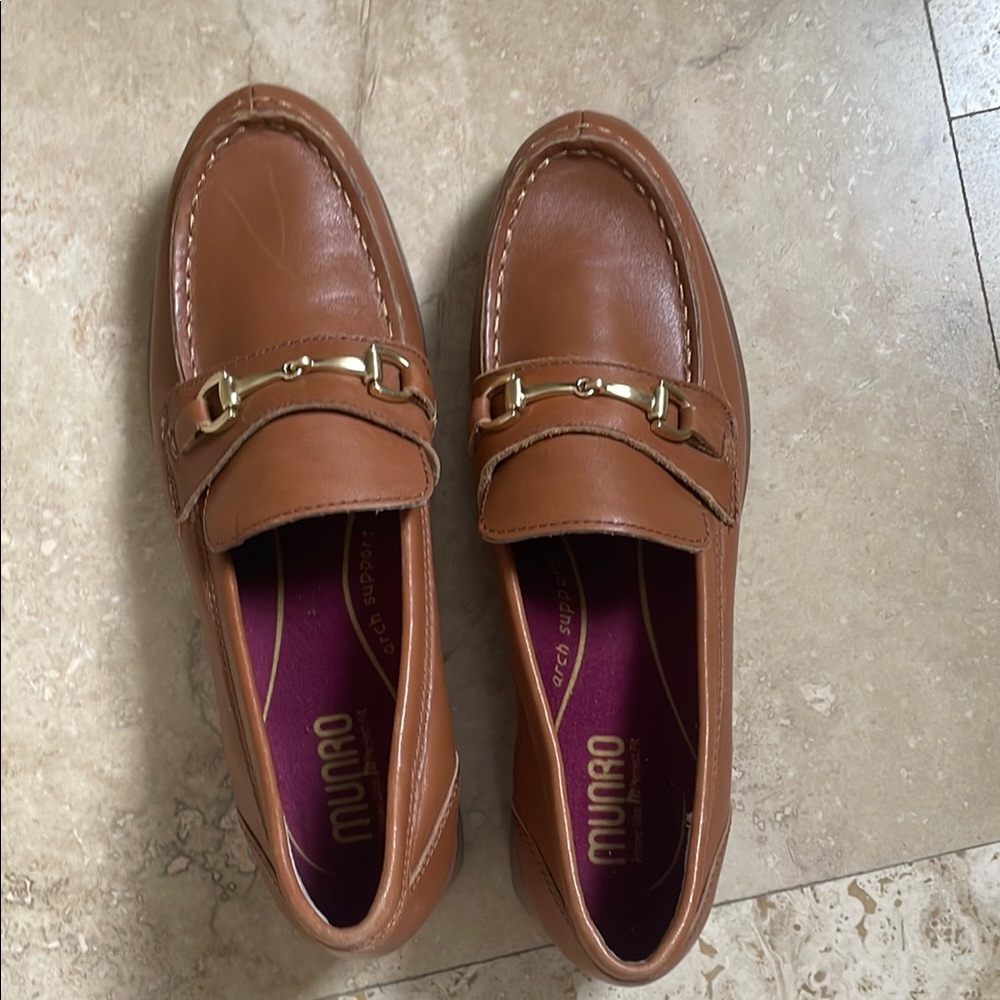Munro Tan Leather Slip-On Loafers for women.  7 Narrow.